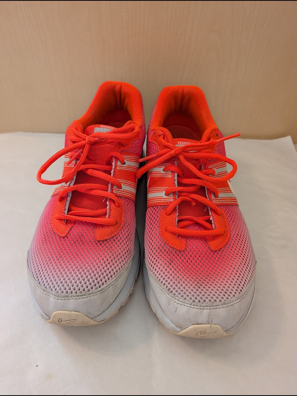 Nike Pegasus 29 Running Shoes - Orange and White Gradient - Men's Size 10